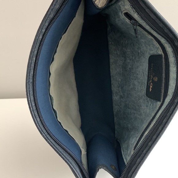 Authentic & Gorgeous Vintage Dark Blue Gucci Travel Clutch/Pouch - Picture 13 of 17